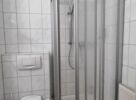 Single room 34 bathroom with shower